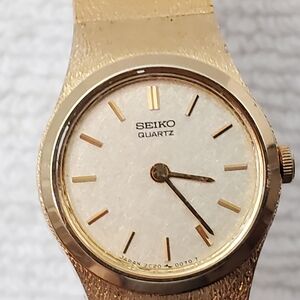Vintage Seiko Women Quartz Watch Gold Plated 2 Jewels Base Metal Stainless Steel